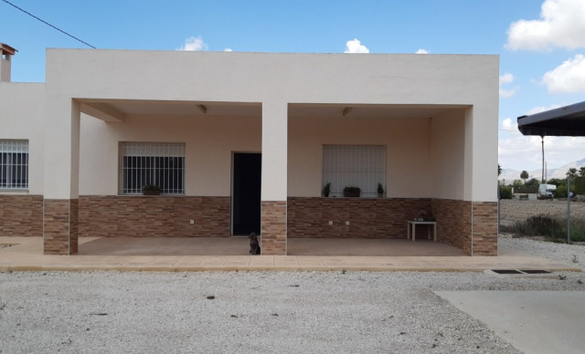 Chalet - Alquiler a largo plazo - Elche pedanias - Algoda