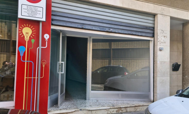 Local comercial - Location longue durée - Elche - Plaza Crevillente-Juzgados