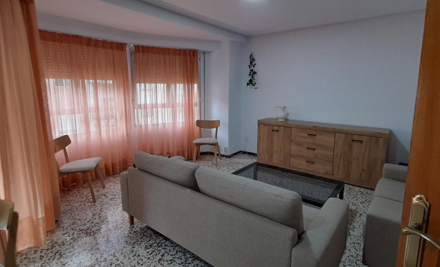 Piso - Location longue durée - Elche - Plaza Crevillente-Juzgados