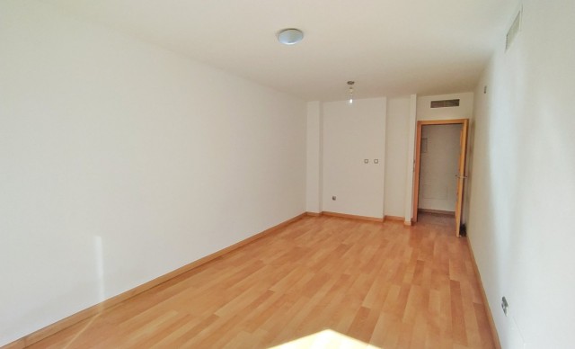 Sale - Piso - Elche - Asilo - Pisos Azules