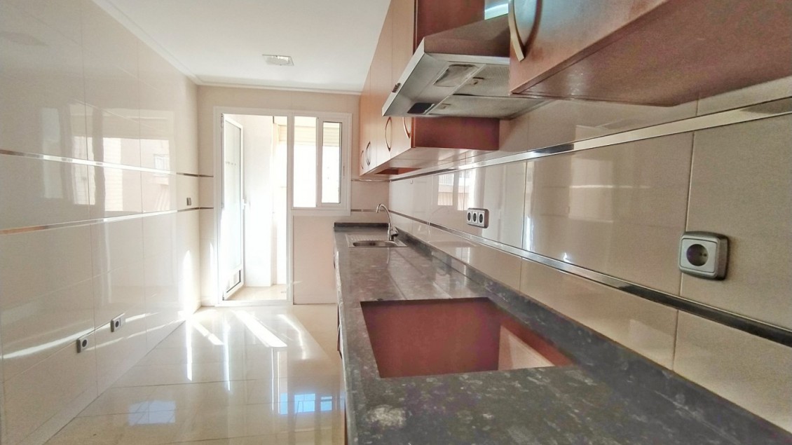 Sale - Piso - Elche - Asilo - Pisos Azules