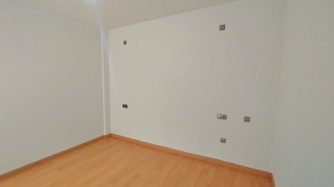 Sale - Piso - Elche - Asilo - Pisos Azules