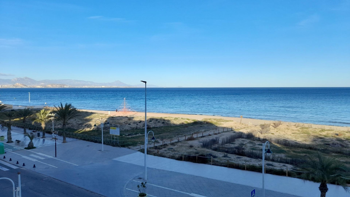 Revente - Piso - Arenales del sol - Zona paseo maritimo