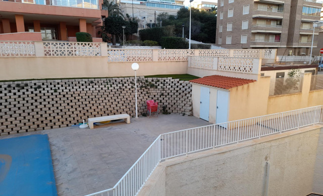 Revente - Piso - Arenales del sol - Zona paseo maritimo