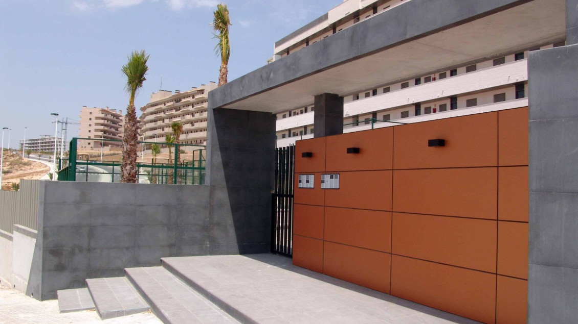 Venta - Piso - Arenales del sol - Calle albacete