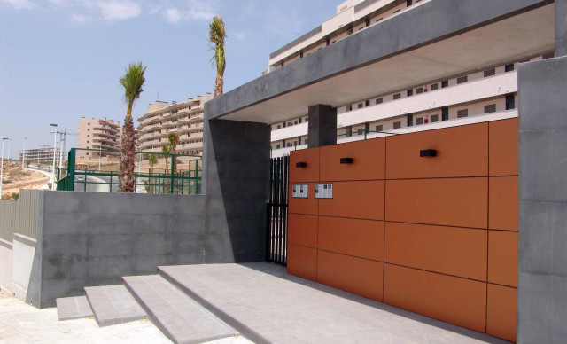 Venta - Piso - Arenales del sol - Calle albacete
