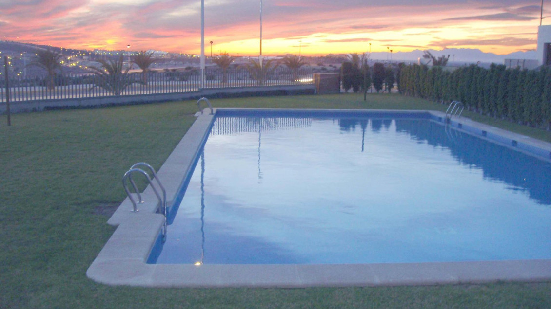 Venta - Piso - Arenales del sol - Calle albacete