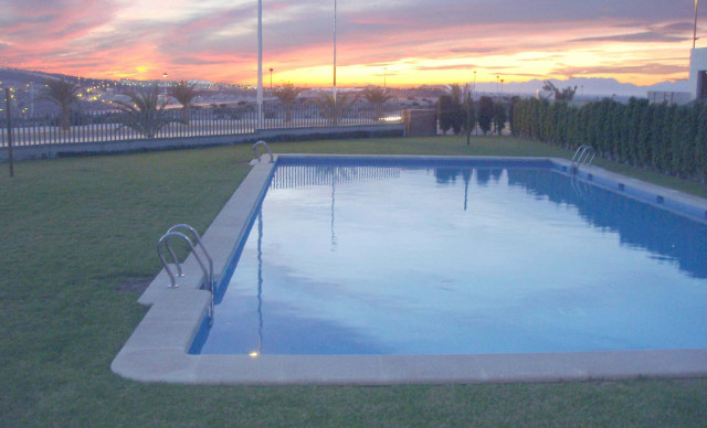 Venta - Piso - Arenales del sol - Calle albacete
