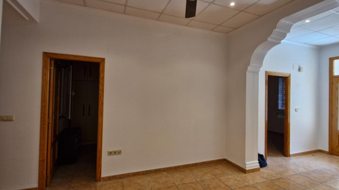 Alquiler a largo plazo - Planta baja - Elche - Asilo - Pisos Azules