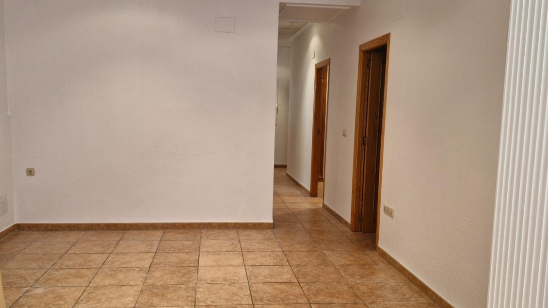 Alquiler a largo plazo - Planta baja - Elche - Asilo - Pisos Azules