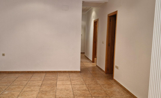 Alquiler a largo plazo - Planta baja - Elche - Asilo - Pisos Azules