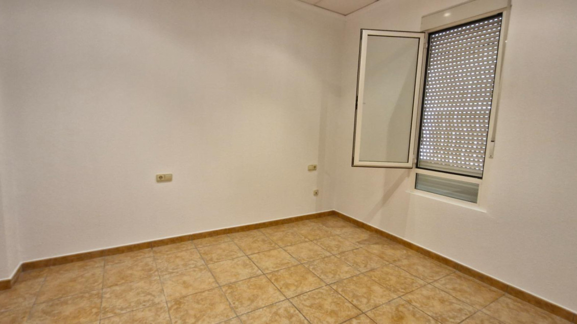 Alquiler a largo plazo - Planta baja - Elche - Asilo - Pisos Azules
