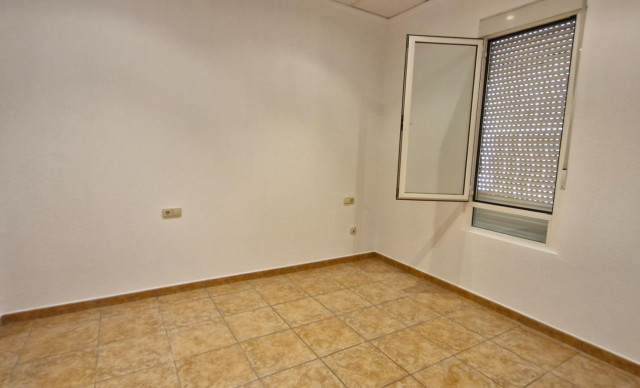 Alquiler a largo plazo - Planta baja - Elche - Asilo - Pisos Azules