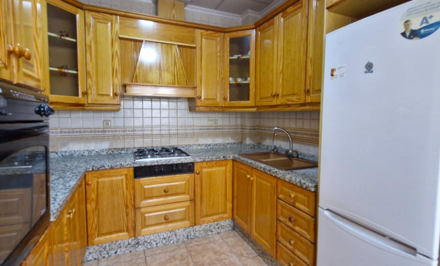 Alquiler a largo plazo - Planta baja - Elche - Asilo - Pisos Azules