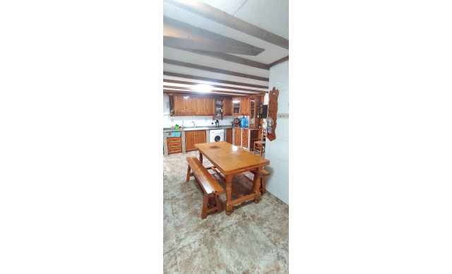 Sale - Chalet - Crevillent - CARRETERA nacional