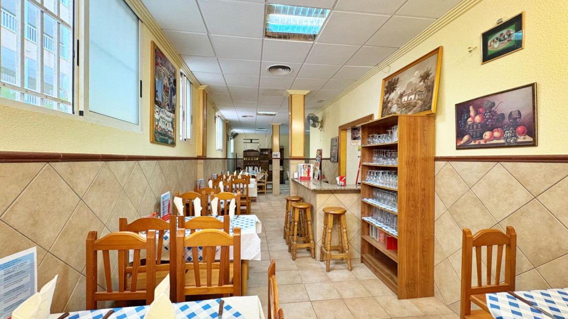 Sale - Local comercial - Santa Pola - Club nautico