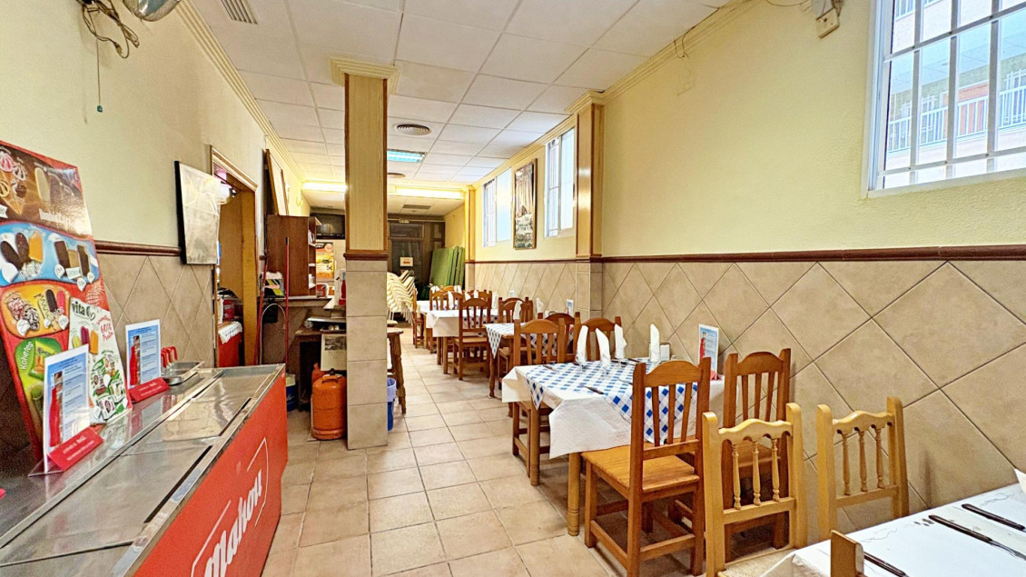 Sale - Local comercial - Santa Pola - Club nautico