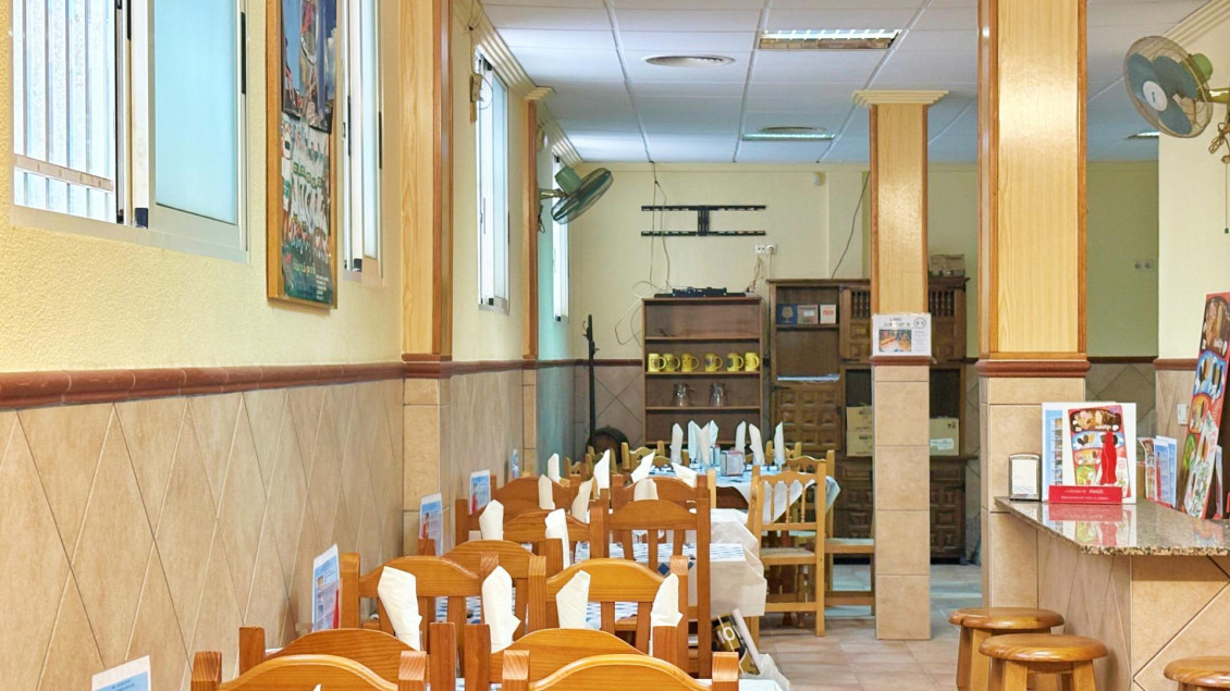 Sale - Local comercial - Santa Pola - Club nautico