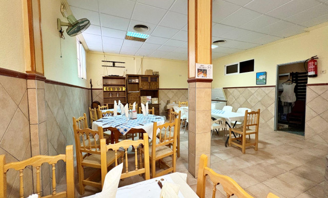 Sale - Local comercial - Santa Pola - Club nautico