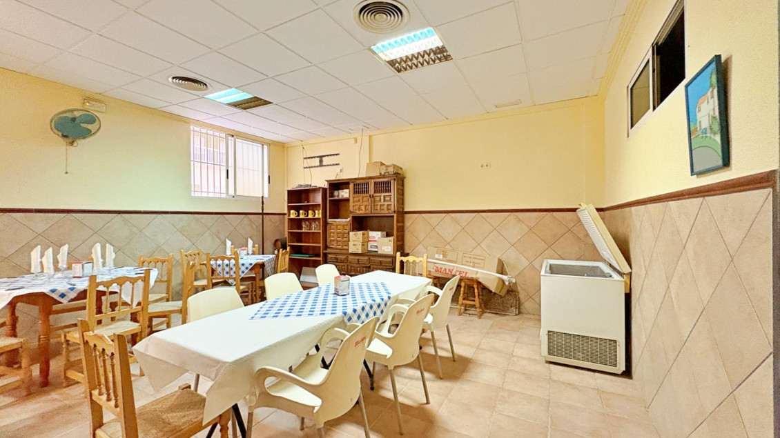 Sale - Local comercial - Santa Pola - Club nautico