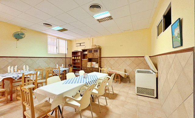 Sale - Local comercial - Santa Pola - Club nautico