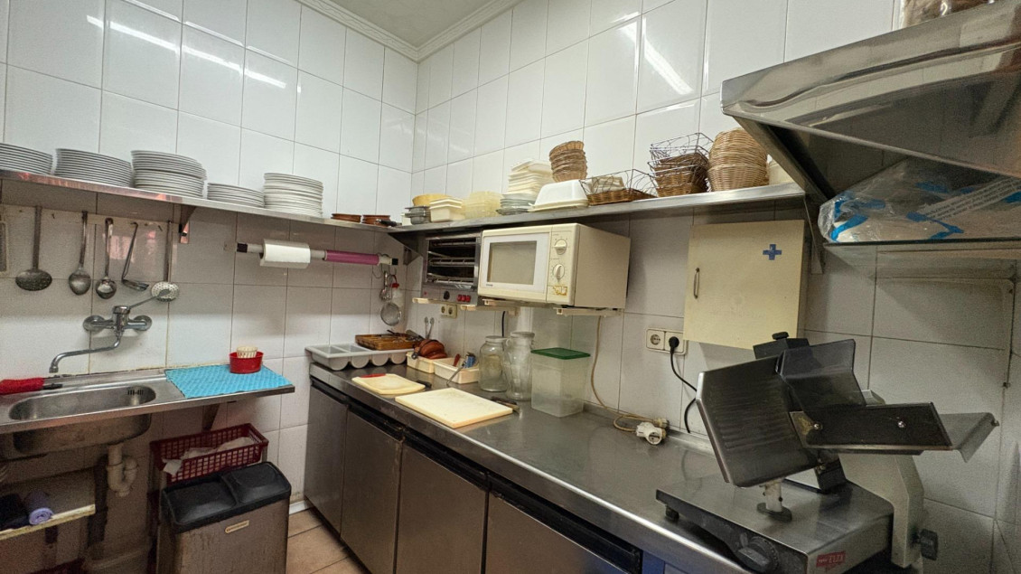 Sale - Local comercial - Santa Pola - Club nautico