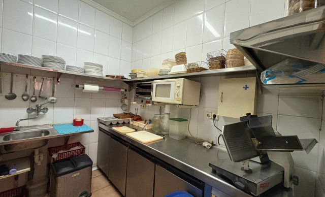 Sale - Local comercial - Santa Pola - Club nautico