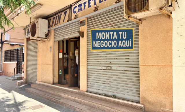 Sale - Local comercial - Santa Pola - Club nautico