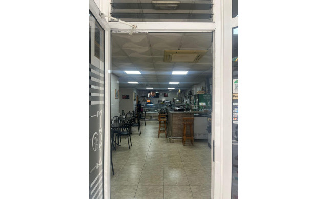 Venta - Negocio - Elche - Raval - Puertas Coloradas