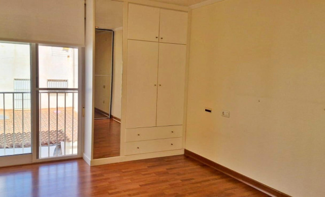 Alquiler a largo plazo - Piso - Elche - Raval - Puertas Coloradas