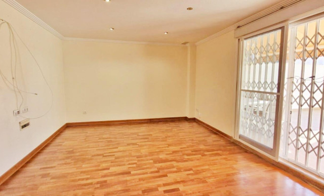 Alquiler a largo plazo - Piso - Elche - Raval - Puertas Coloradas