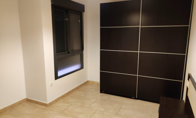 Alquiler a largo plazo - Piso - Elche - Ciudad Jardin