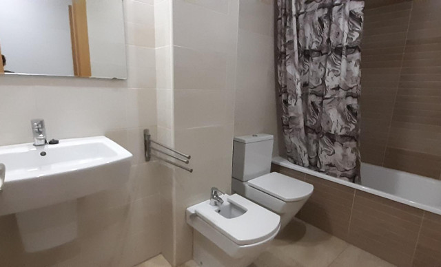 Alquiler a largo plazo - Piso - Elche - Ciudad Jardin