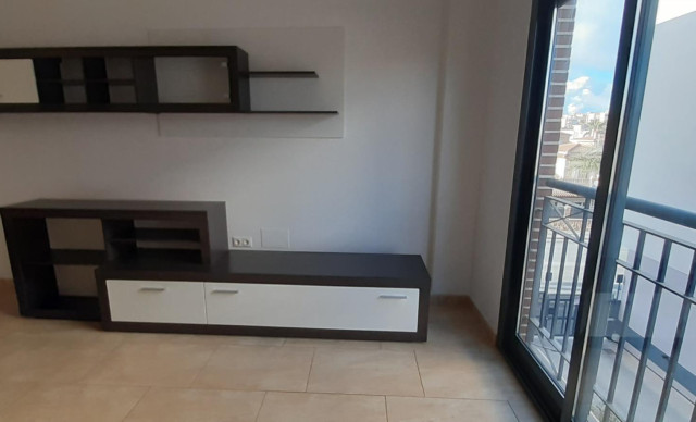 Alquiler a largo plazo - Piso - Elche - Ciudad Jardin