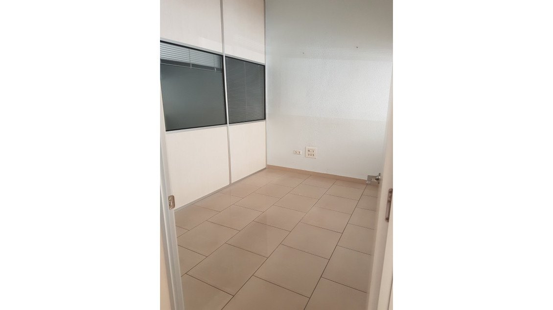Venta - Local comercial - Elche - Sector Quinto