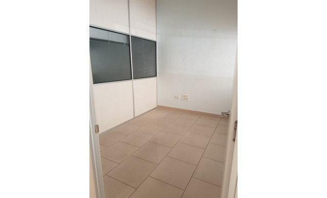 Venta - Local comercial - Elche - Sector Quinto