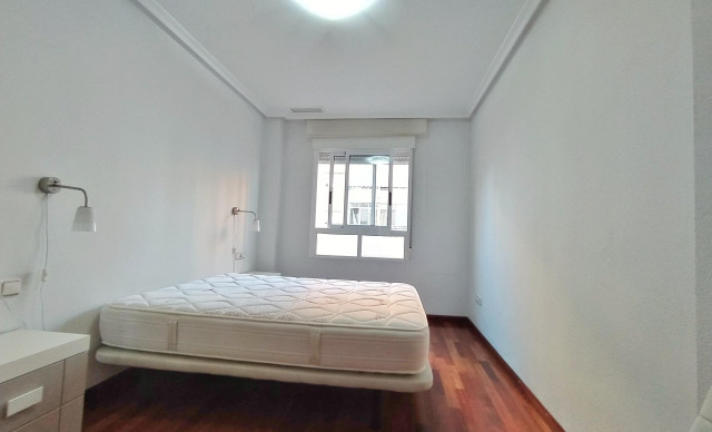 Alquiler a largo plazo - Piso - Elche - Universidad - Ciudad deportiva