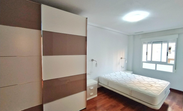 Alquiler a largo plazo - Piso - Elche - Universidad - Ciudad deportiva