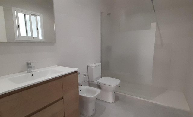 Alquiler a largo plazo - Chalet - Elche pedanias - Algoda