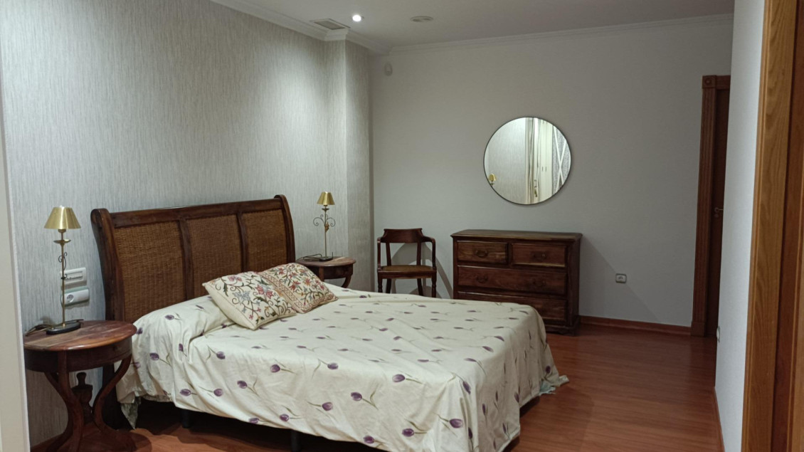 Alquiler a largo plazo - Piso - Elche - Centro