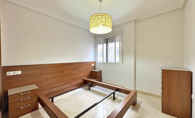 Revente - Piso - Elche - Corte Ingles