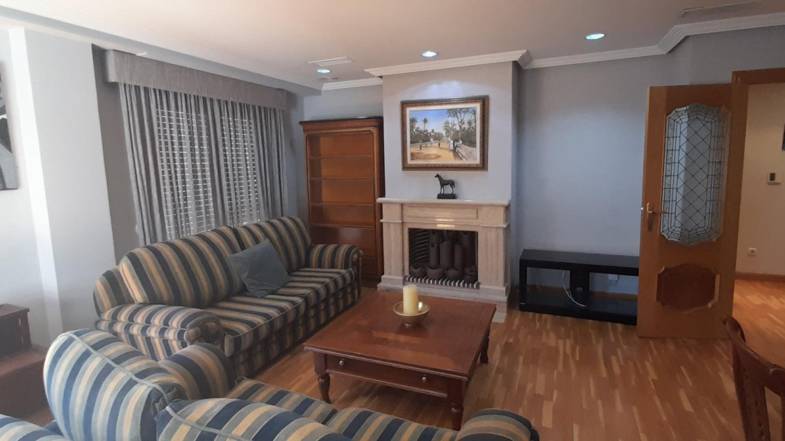 Alquiler a largo plazo - Piso - Elche - Centro