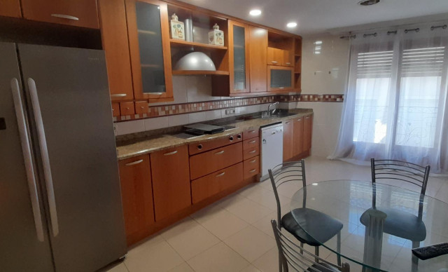 Alquiler a largo plazo - Piso - Elche - Centro