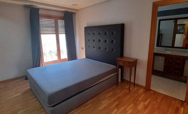 Alquiler a largo plazo - Piso - Elche - Centro