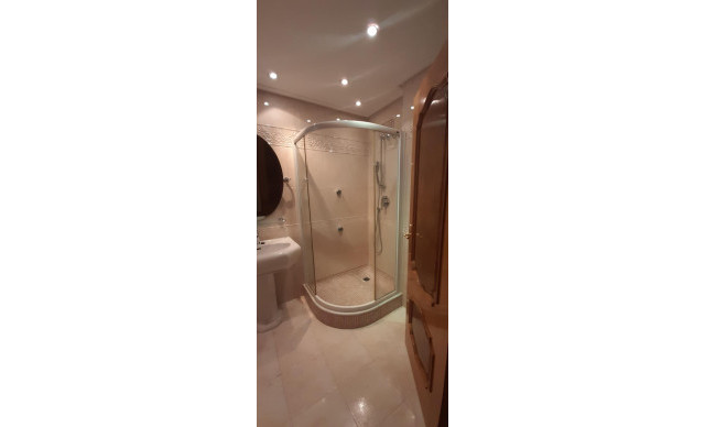 Alquiler a largo plazo - Piso - Elche - Centro