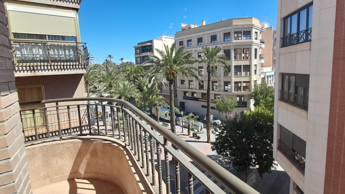 Alquiler a largo plazo - Piso - Elche - Centro