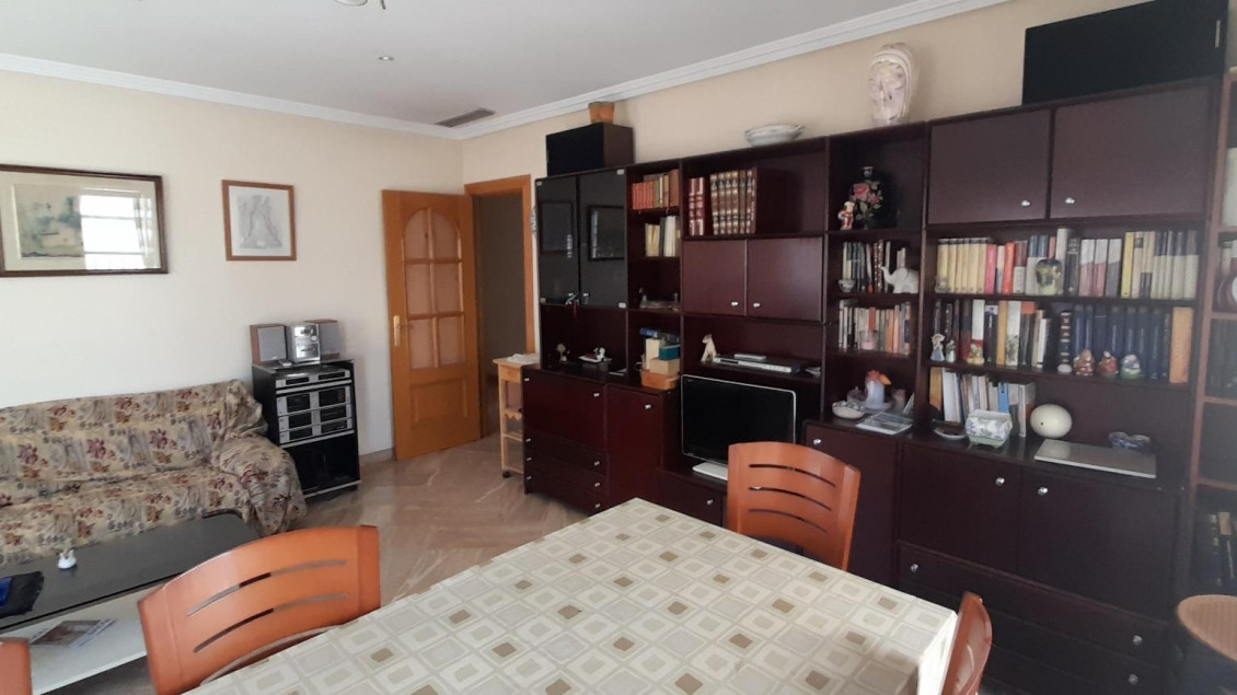 Alquiler a largo plazo - Piso - Elche - Centro