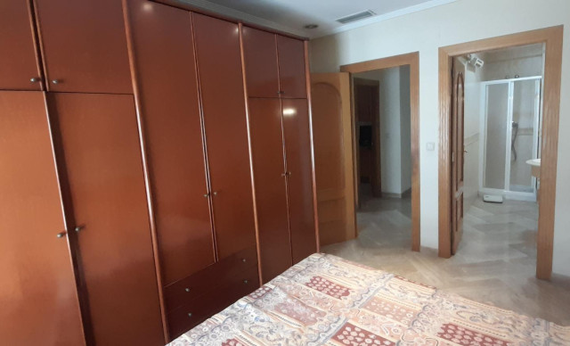 Alquiler a largo plazo - Piso - Elche - Centro