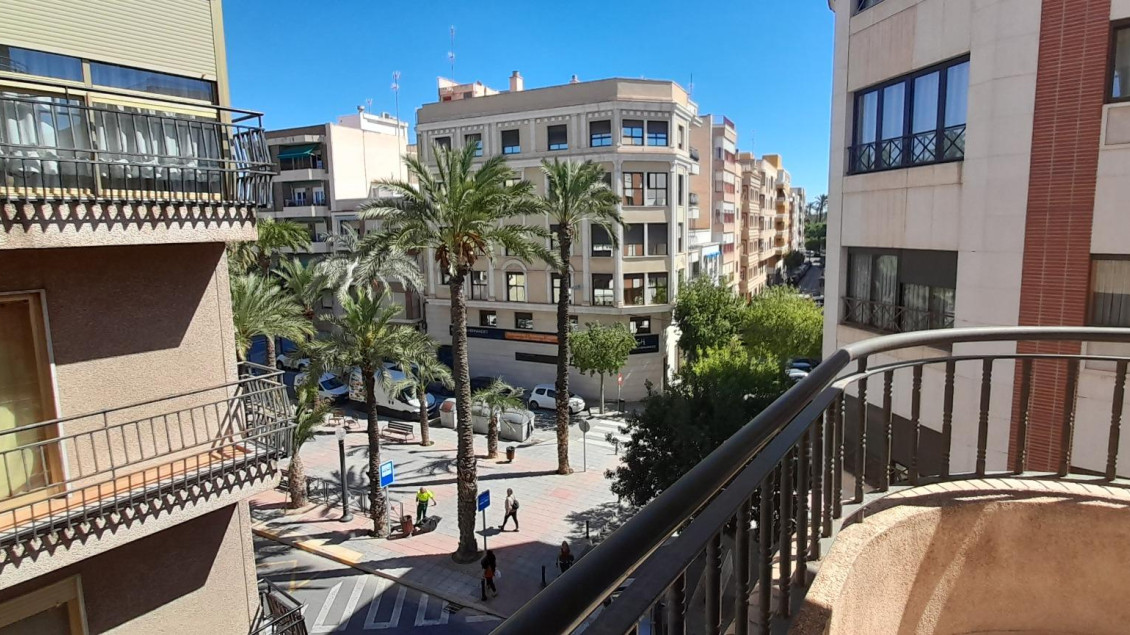 Alquiler a largo plazo - Piso - Elche - Centro