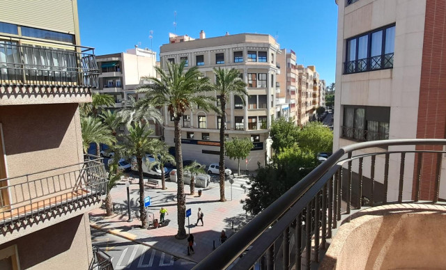 Alquiler a largo plazo - Piso - Elche - Centro